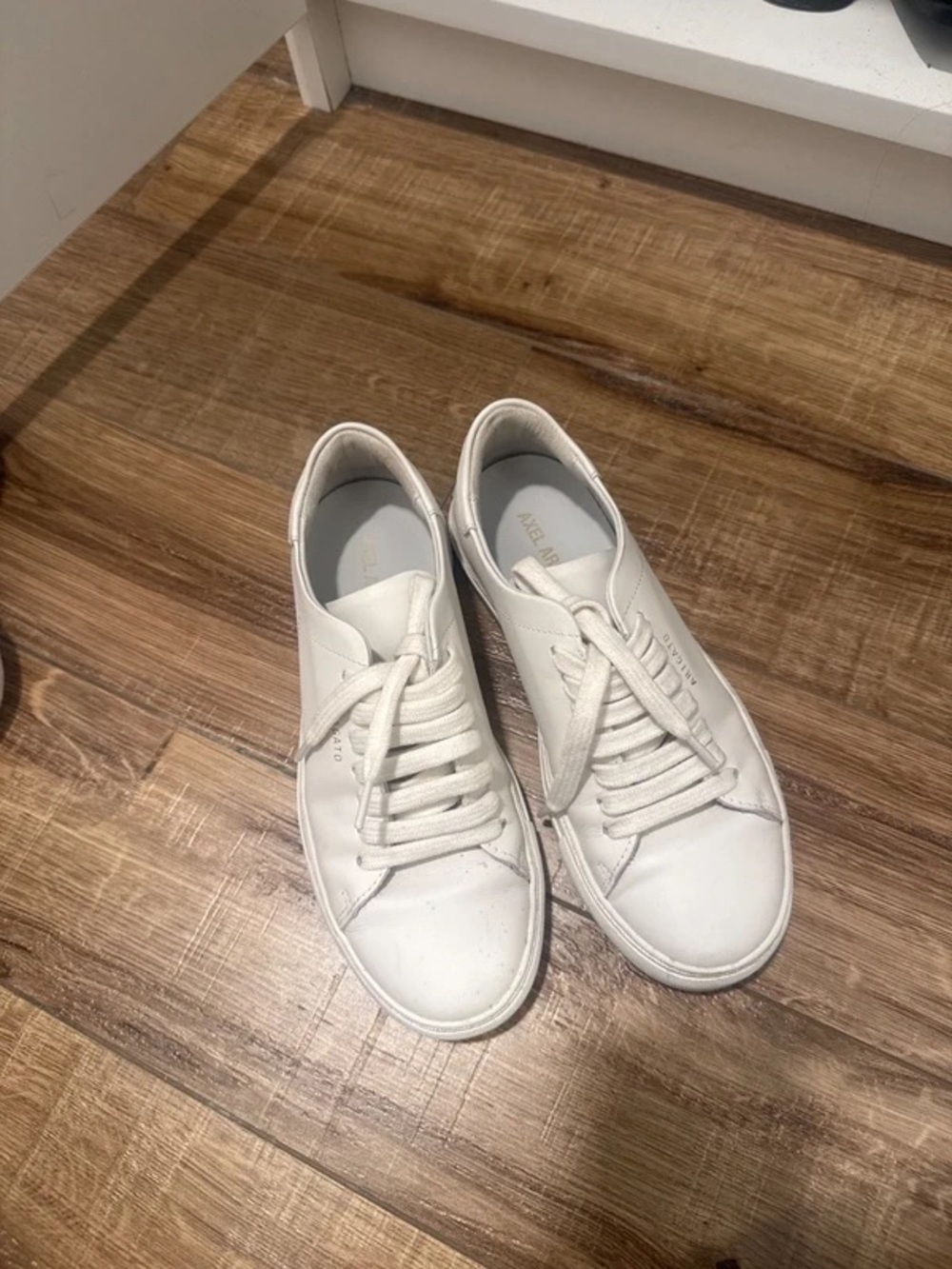 Axel Arigato White Leather Low-Top Sneakers